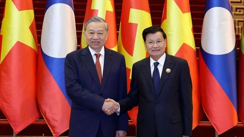 ການພົວພັນ ຫວຽດນາມ - ລາວ ຈະສືບຕໍ່ໄດ້ເຮັດແຈ້ງ, ຫັນເປັນລະອຽດ ແລະ ຜັນຂະຫຍາຍຢ່າງຄົບຊຸດໃນທຸກຂົງເຂດ - ảnh 2