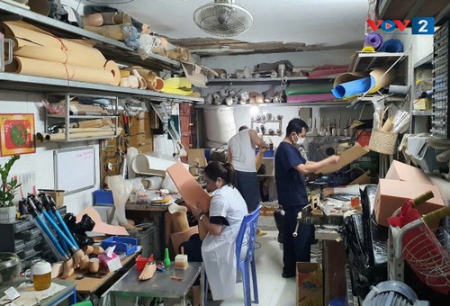 ທ່ານໝໍອາຍຸສູງສ້າງຄວາມໄຝ່ຝັນໃຫ້ຄົນພິການ. - ảnh 1