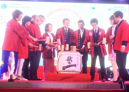 Inauguración del Festival de Intercambio Cultural Vietnam-Japón 2017 - ảnh 1