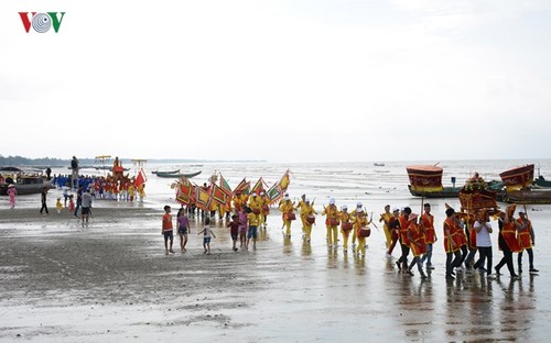 Tradicional festival de la casa comunal de Tra Co - ảnh 1