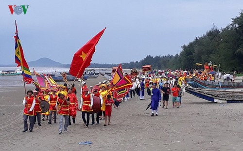 Tradicional festival de la casa comunal de Tra Co - ảnh 2