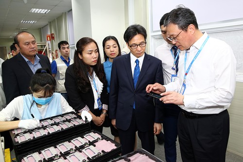 Vicepremier vietnamita Vu Duc Dam visita Bac Giang - ảnh 1