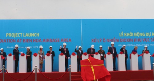 Ponen en marcha la descontaminación de dioxina del aeropuerto de Bien Hoa - ảnh 1