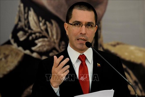 Canciller venezolano critica sanciones de Estados Unidos - ảnh 1