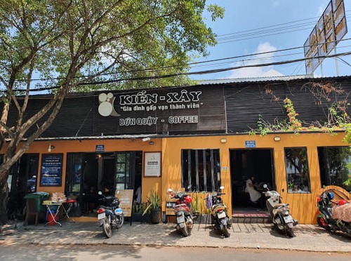 “Bun quay”, un singular plato de autoservicio en Phu Quoc - ảnh 1