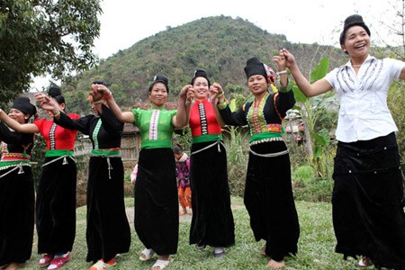 Fiesta de pedir lluvias de los Kho Mú - ảnh 2