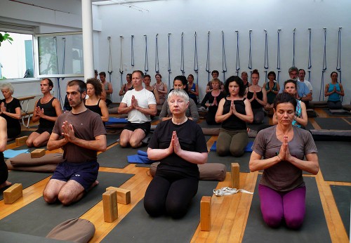 B.K.S. Iyengar – Indian yogi took West by yoga storm - ảnh 2