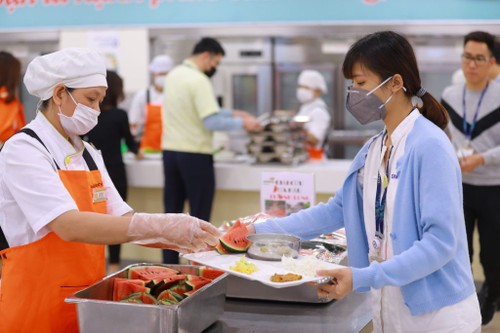 재베트남 한국 기업, 코로나 19 대응에 대한 기업의 사회적 책임을  표현  - ảnh 1