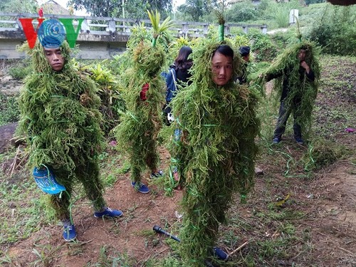 롤로 (Lô Lô) 소수민족의 분장 축제 - ảnh 2