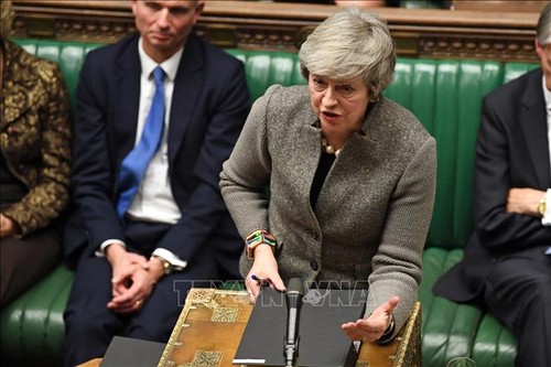 Theresa May replonge dans les affres du Brexit - ảnh 1