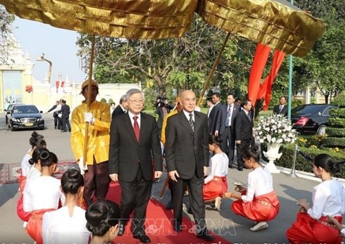 Nguyên Phú Trong entame sa visite au Cambodge - ảnh 1