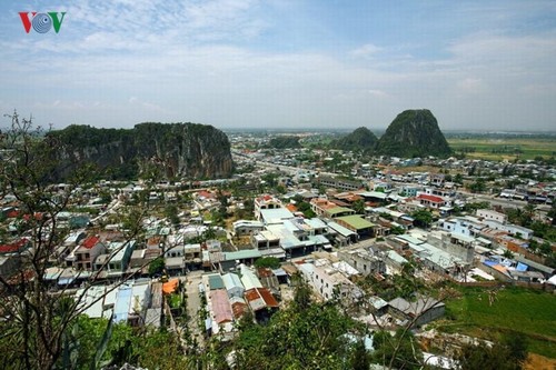 Les montagnes de Marbre de Danang - ảnh 1