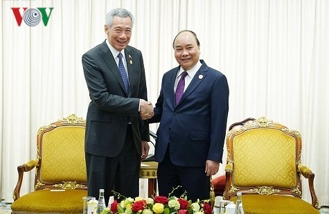 Rencontres de Nguyên Xuân Phuc en marge du Forum «Ceinture et Route» - ảnh 1