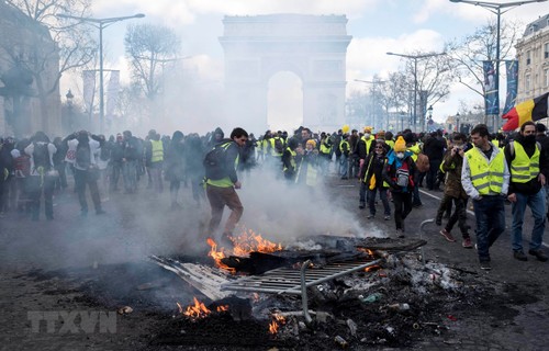 Acte 26 des gilets jaunes : l'essoufflement se confirme, des heurts à Nantes et Lyon  - ảnh 1