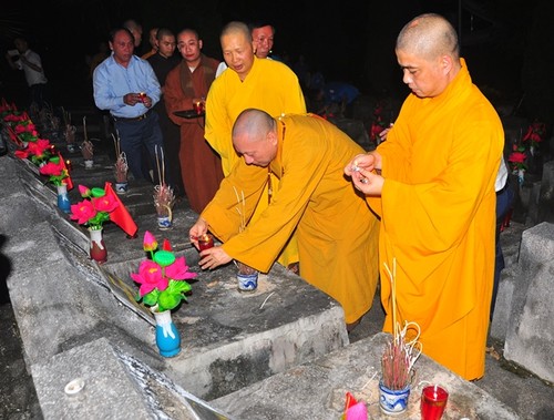 Hà Giang : prières pour le repos des âmes des morts pendant les guerres - ảnh 1