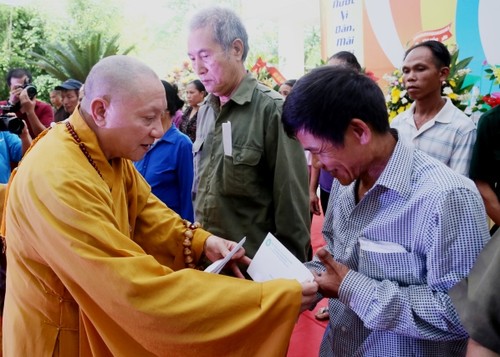 Hà Giang : prières pour le repos des âmes des morts pendant les guerres - ảnh 2