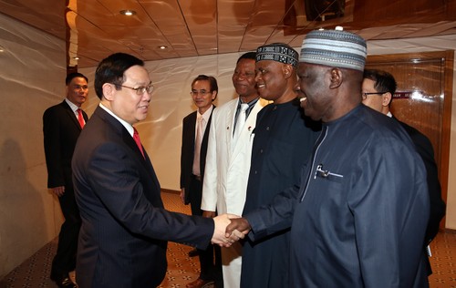 Vuong Dinh Huê travaille avec l’Association des entreprises Nigeria-Vietnam  - ảnh 1