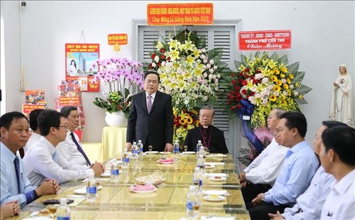 Trân Thanh Mân présente ses vœux de Noël à l’évêché de Cân Tho - ảnh 1