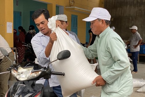 Sécheresse : plus de 900 tonnes de riz seront distribués à 15.000 foyers démunis de Ninh Thuân - ảnh 1