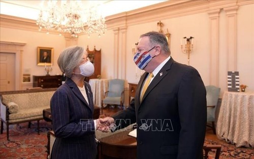 Kang Kyung-wha et Mike Pompeo s’accordent pour maintenir la coopération  - ảnh 1