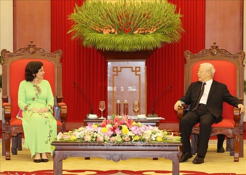 Nguyên Phu Trong reçoit l’ambassadrice cubaine sortante - ảnh 1