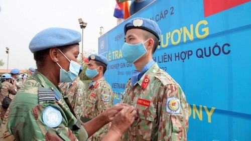 Soixante-trois membres de l'hôpital de campagne de niveau 2 numéro 3 du Vietnam à l'honneur - ảnh 1