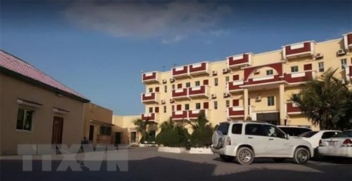 Somalie : au moins huit civils tués dans l’attaque d’un hôtel par des islamistes chabab à Mogadiscio - ảnh 1