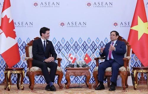 Pham Minh Chinh rencontre ses homologues canadien, australien et singapourien - ảnh 1