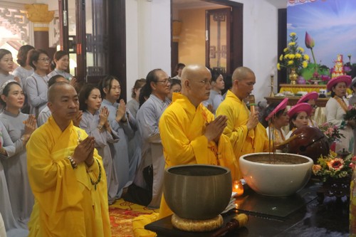 Activités en l’honneur de la fête Vu Lan - ảnh 1