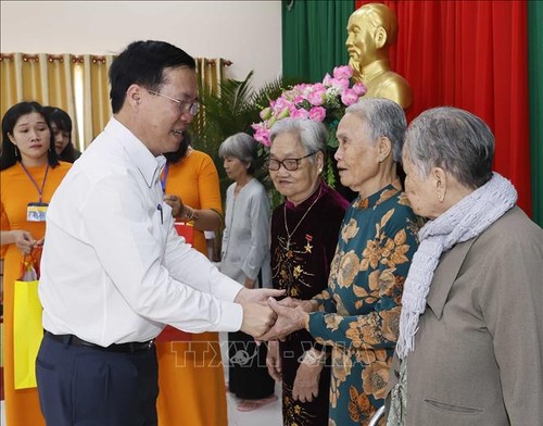 Vo Van Thuong présente ses voeux du Têt à Vinh Long - ảnh 1