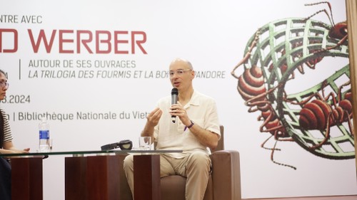 Bernard Werber: “Un bon roman doit élever l'intelligence de ses lecteurs“ - ảnh 2