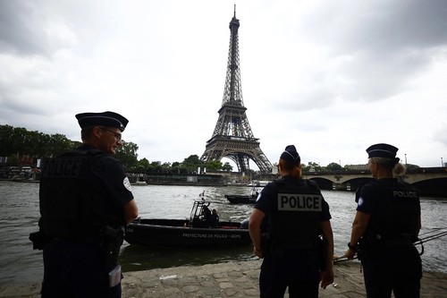 Élections législatives en France: 30.000 policiers seront déployés lors de l'annonce des résultats du deuxième tour - ảnh 1