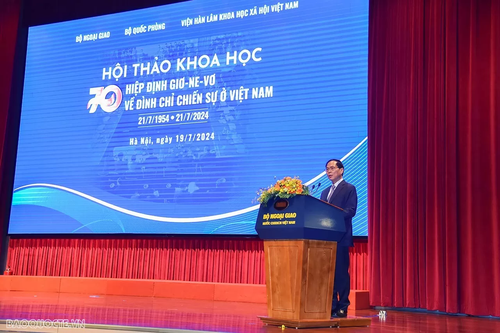 Symposium sur les 70 ans de la signature des accords de Genève sur la cessation des hostilités au Vietnam - ảnh 1