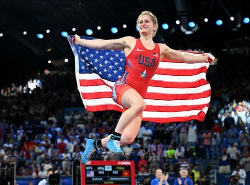 JO 2024: Les États-Unis et la Chine continuent leur course serrée au tableau des médailles - ảnh 1