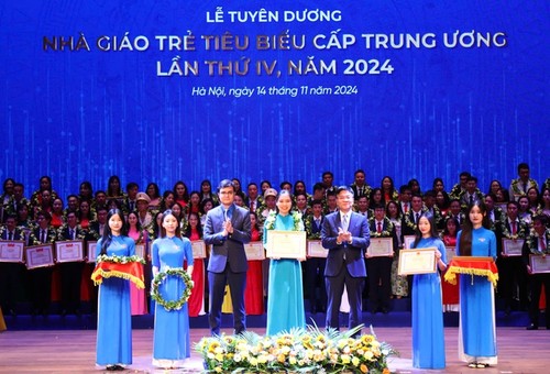 Le Vietnam célèbre l’excellence de 99 jeunes enseignants - ảnh 1