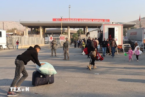 Syrie: le gouvernement de transition suspend temporairement l’Assemblée nationale - ảnh 1