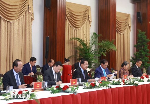 Dynamiser les relations Vietnam – Cambodge: rencontre au plus haut niveau - ảnh 2