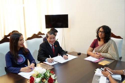 Visite officielle du vice-président de l’Assemblée nationale vietnamienne au Sri Lanka: renforcement des liens bilatéraux - ảnh 1