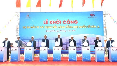 Lancement du chantier du port international de Hon La à Quang Binh - ảnh 1