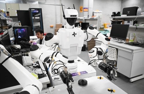 Pékin accueille les premiers Jeux Mondiaux de robots humanoïdes - ảnh 1