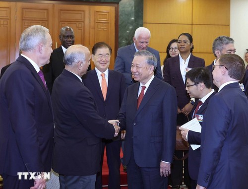 Tô Lâm: «Le Vietnam reste fermement engagé sur la voie du socialisme et du Renouveau» - ảnh 1