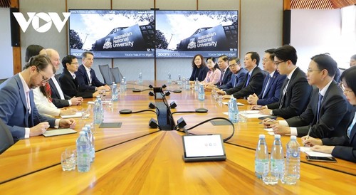 Le chef de la Commission centrale de communication et de sensibilisation du Parti communiste vietnamien à Canberra - ảnh 2