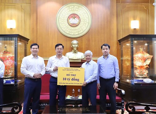 Plus de 30 millions de dollars collectés pour aider les victimes du typhon Bualoi - ảnh 1