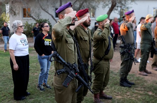 Israël commémore le deuxième anniversaire de l’attaque du 7 octobre - ảnh 1