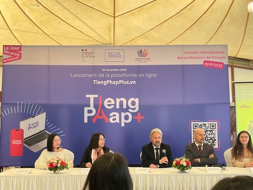 La langue française à portée de clic: Lancement de TiêngPhapPlus au Vietnam - ảnh 1