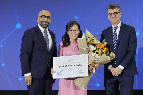 Trois scientifiques vietnamiennes lauréates de la bourse L’Oréal-UNESCO 2025 - ảnh 2