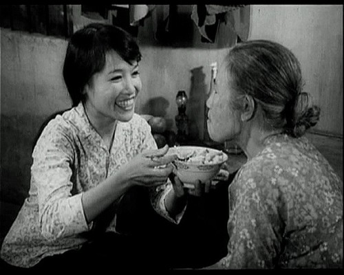 L’actrice Tú Oanh illumine la Semaine du cinéma vietnamien à Paris - ảnh 5