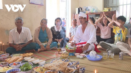 La gastronomie au cœur de la fête Katê des Cham - ảnh 1