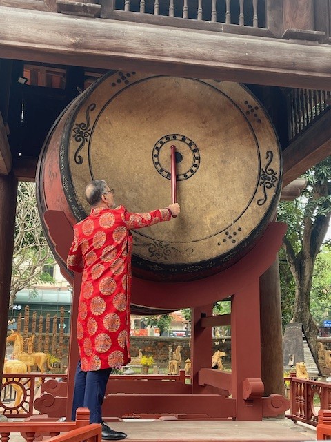 Têt du Cheval: L’ambassadeur de France accueille le printemps sous les couleurs de l’amitié franco-vietnamienne - ảnh 9