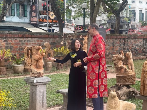 Têt du Cheval: L’ambassadeur de France accueille le printemps sous les couleurs de l’amitié franco-vietnamienne - ảnh 5